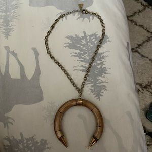 Love poppy 20in horn necklace